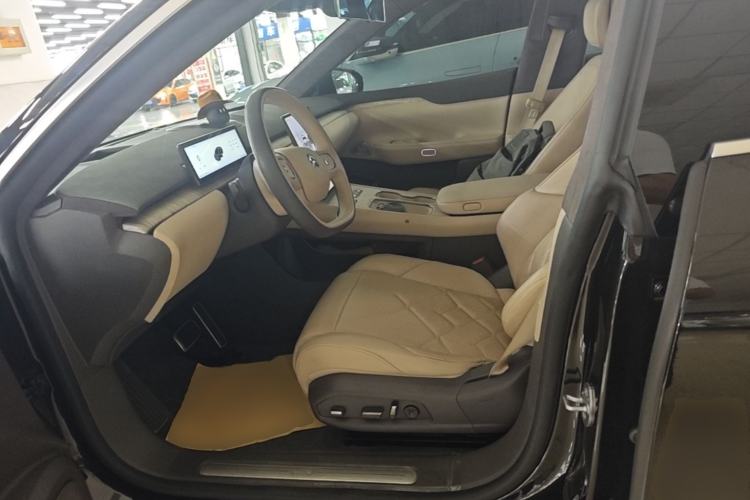 Used Nio ET7 2022 100 kWh Left Front Seat