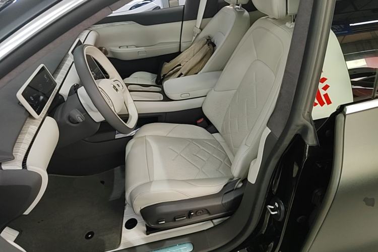 Used Nio ET7 2022 75 kWh Left Front Seat