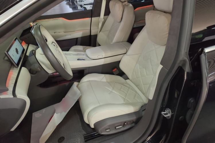 Used Nio ET7 2022 75 kWh Left Front Seat