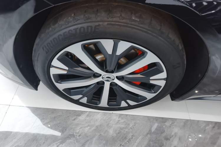 Used Nio ET7 2022 100kWh First Edition Left Front Wheel Hub