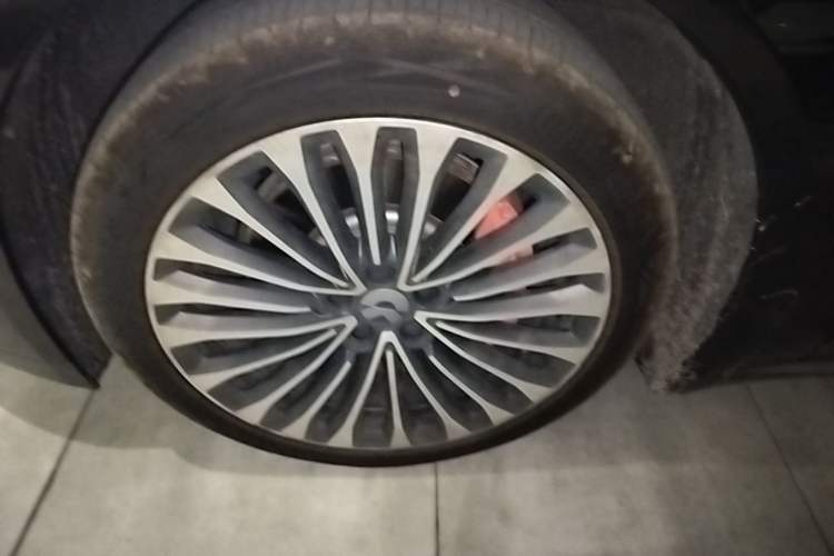 Used Nio ET7 2022 75 kWh Left Front Wheel Hub