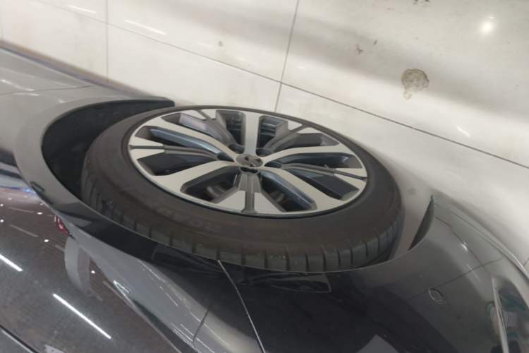 Used Nio ET7 2022 100kWh First Edition Left Front Wheel Hub