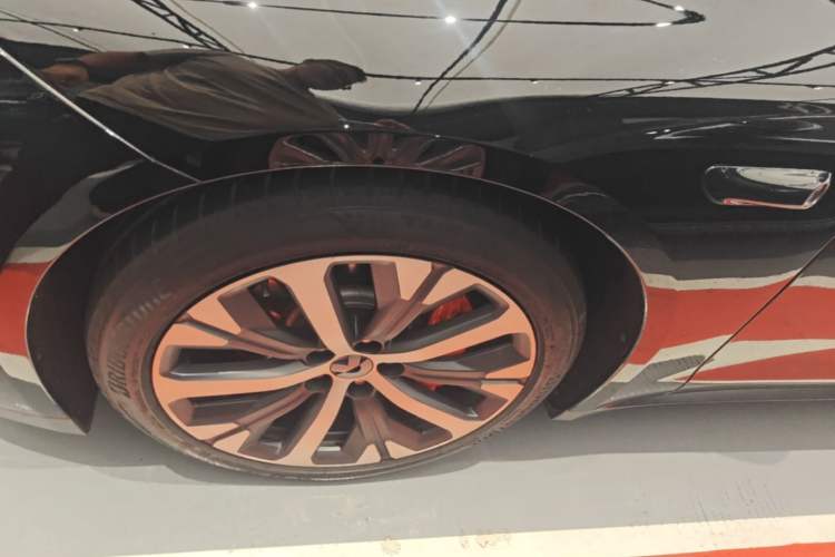 Used Nio ET7 2022 100kWh First Edition Left Front Wheel Hub