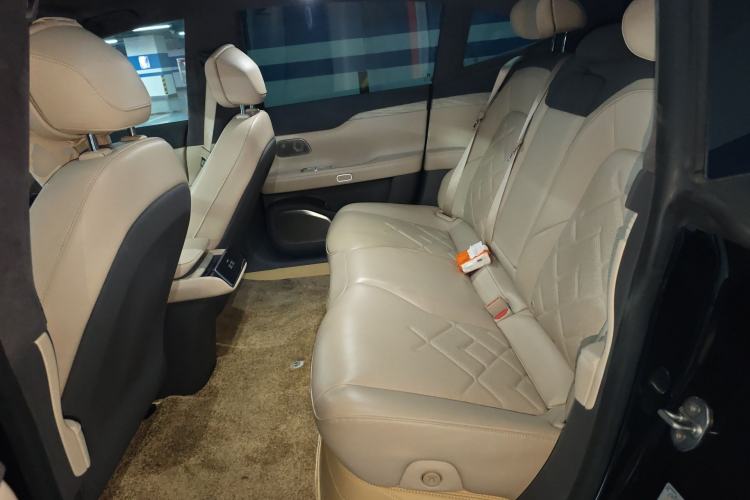 Used Nio ET7 2022 100kWh First Edition Left Rear Seat