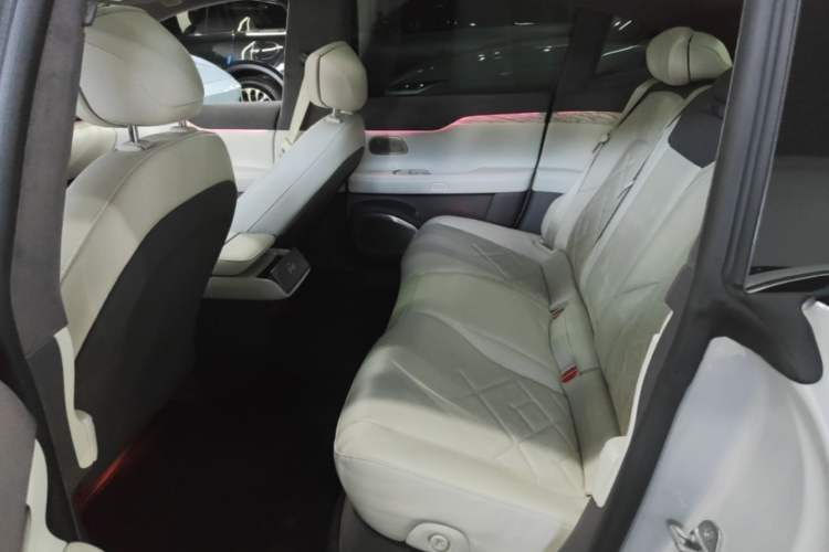Used Nio ET7 2022 100kWh First Edition Left Rear Seat