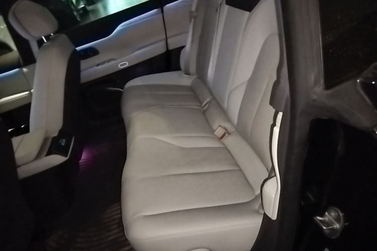 Used Nio ET7 2022 75 kWh Left Rear Seat