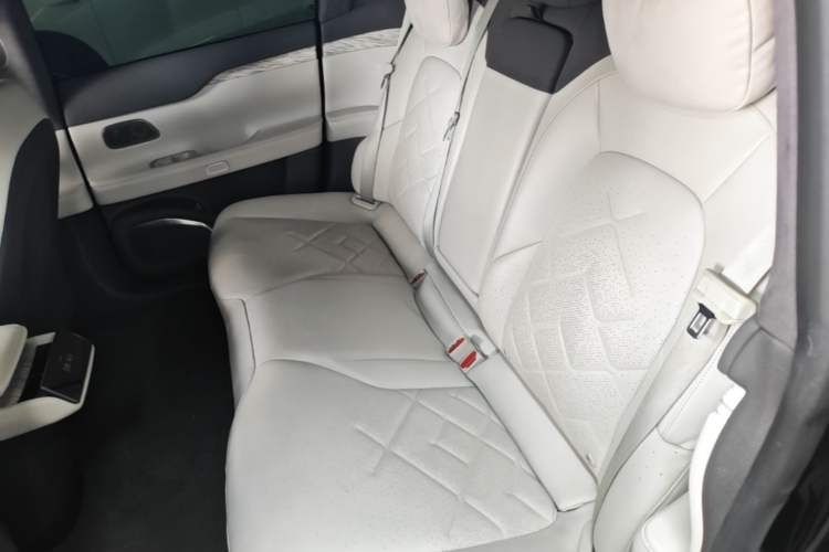 Used Nio ET7 2022 100kWh First Edition Left Rear Seat