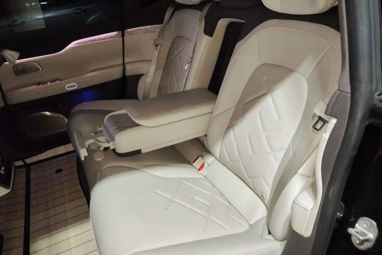 Used Nio ET7 2022 100kWh First Edition Left Rear Seat