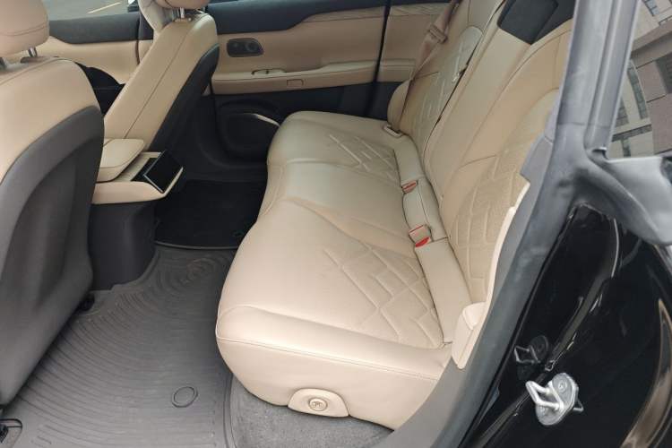 Used Nio ET7 2022 100kWh First Edition Left Rear Seat