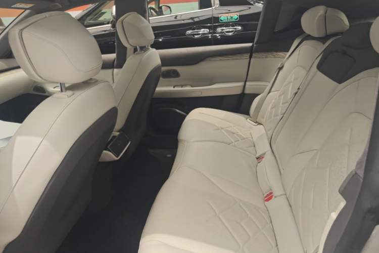 Used Nio ET7 2022 100kWh First Edition Left Rear Seat
