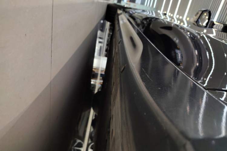 Used Nio ET7 2022 100kWh First Edition Left Side Sill