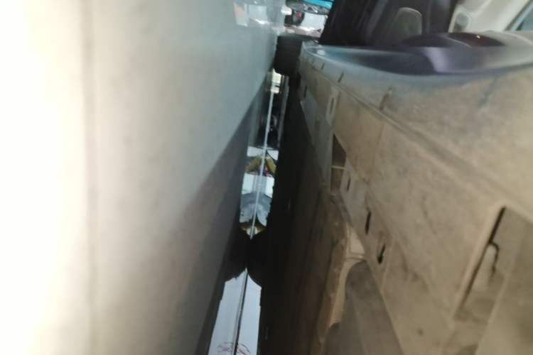 Used Nio ET7 2022 100kWh First Edition Left Side Sill