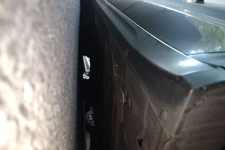 Used Nio ET7 2022 75 kWh Left Side Sill