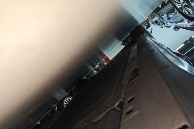 Used Nio ET7 2022 100kWh First Edition Left Side Sill