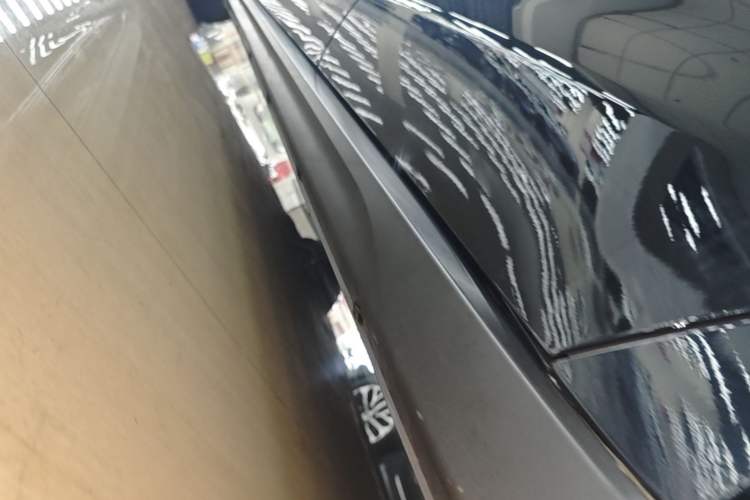 Used Nio ET7 2022 100 kWh Left Side Sill