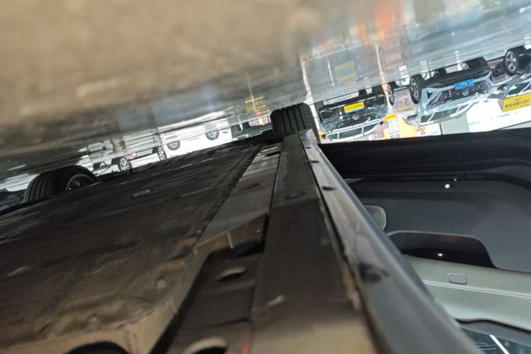 Used Nio ET7 2022 100kWh First Edition Left Side Sill