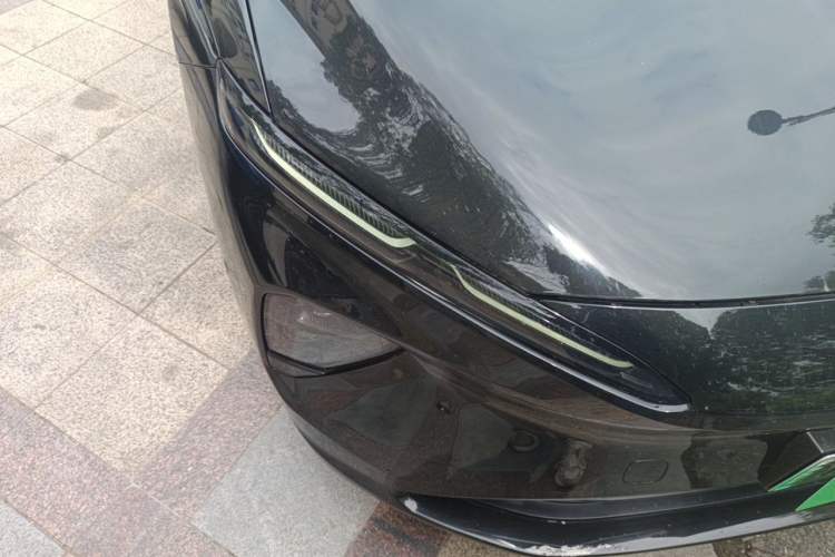 Used Nio ET7 2022 75 kWh Right Front Headlight