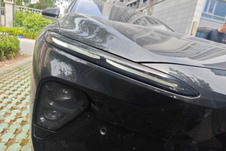 Used Nio ET7 2022 75 kWh Right Front Headlight