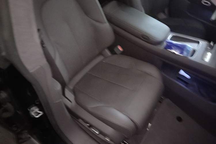 Used Nio ET7 2022 75 kWh Right Front Seat