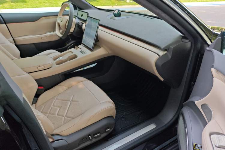 Used Nio ET7 2022 100kWh First Edition Right Front Seat