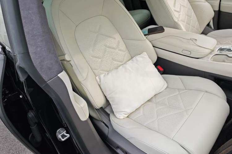 Used Nio ET7 2022 100kWh First Edition Right Front Seat