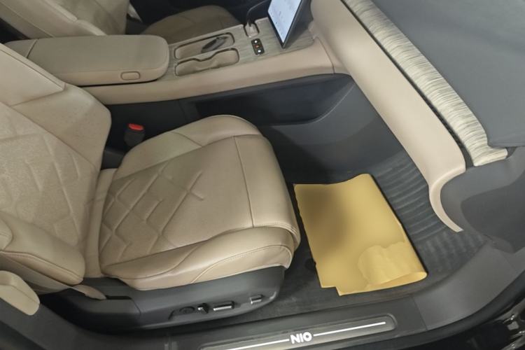 Used Nio ET7 2022 100 kWh Right Front Seat
