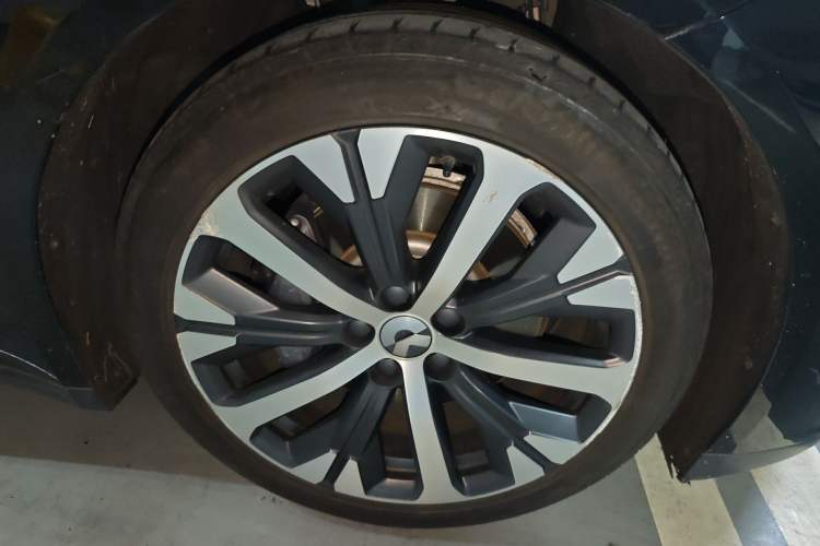 Used Nio ET7 2022 100kWh First Edition Right Front Wheel Hub