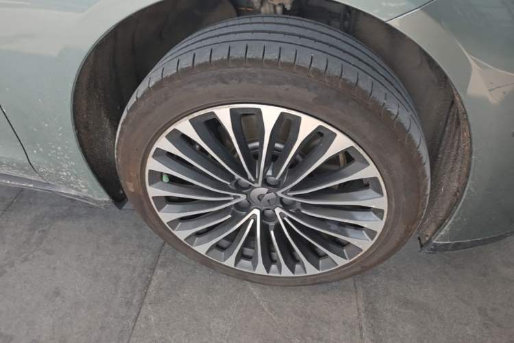 Used Nio ET7 2022 100kWh First Edition Right Front Wheel Hub