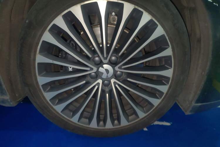 Used Nio ET7 2022 100kWh First Edition Right Front Wheel Hub