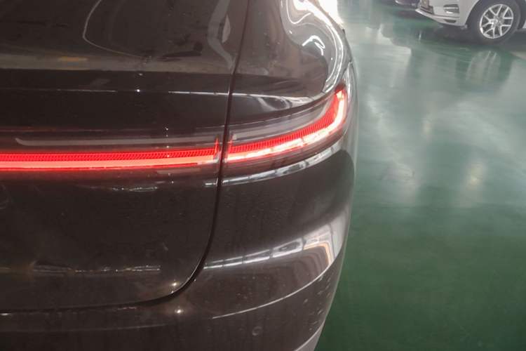 Used Nio ET7 2022 100kWh First Edition Right Rear Taillight