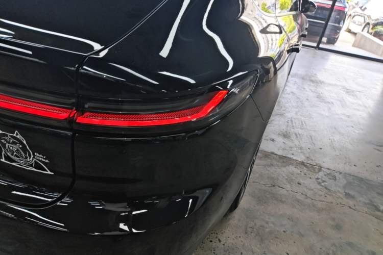 Used Nio ET7 2022 100kWh First Edition Right Rear Taillight