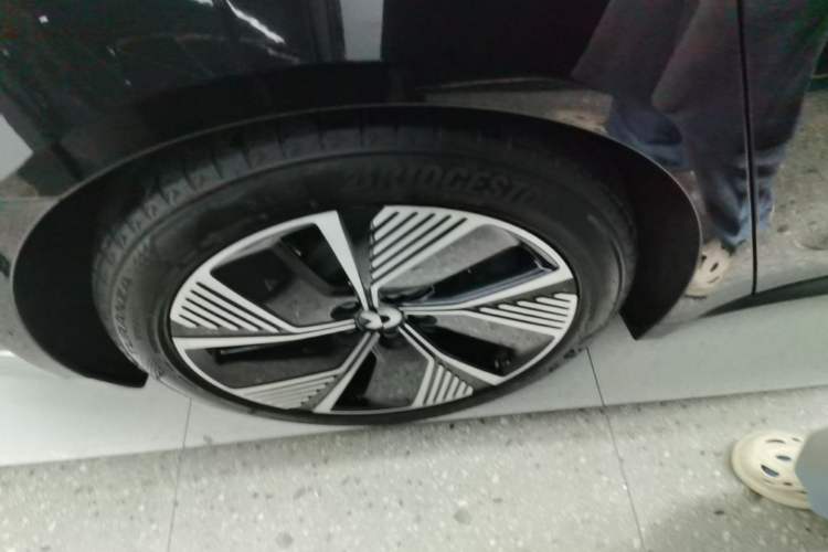 Used Nio ET7 2022 100kWh First Edition Right Rear Wheel Hub