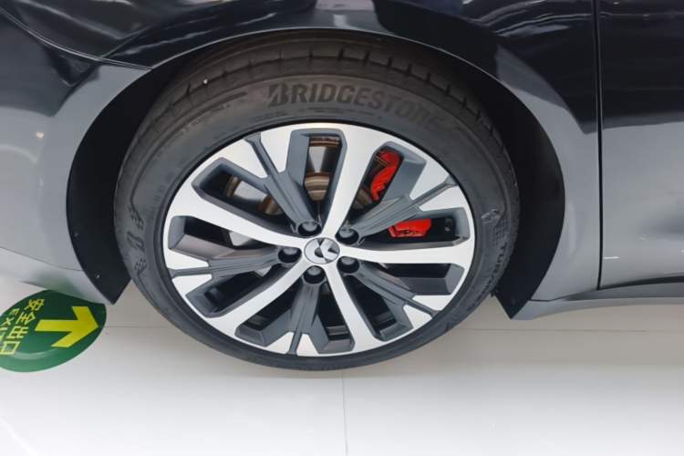 Used Nio ET7 2022 100kWh First Edition Right Rear Wheel Hub