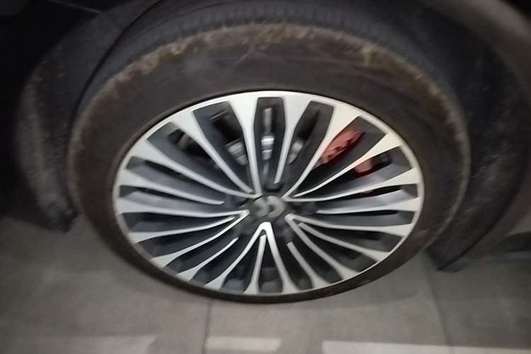 Used Nio ET7 2022 75 kWh Right Rear Wheel Hub