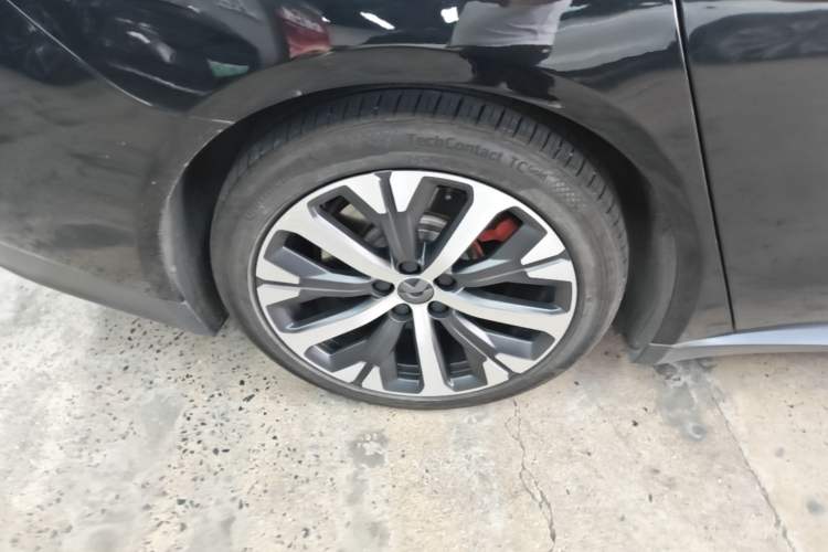 Used Nio ET7 2022 100kWh First Edition Right Rear Wheel Hub