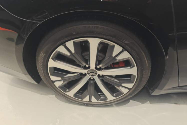 Used Nio ET7 2022 100kWh First Edition Right Rear Wheel Hub