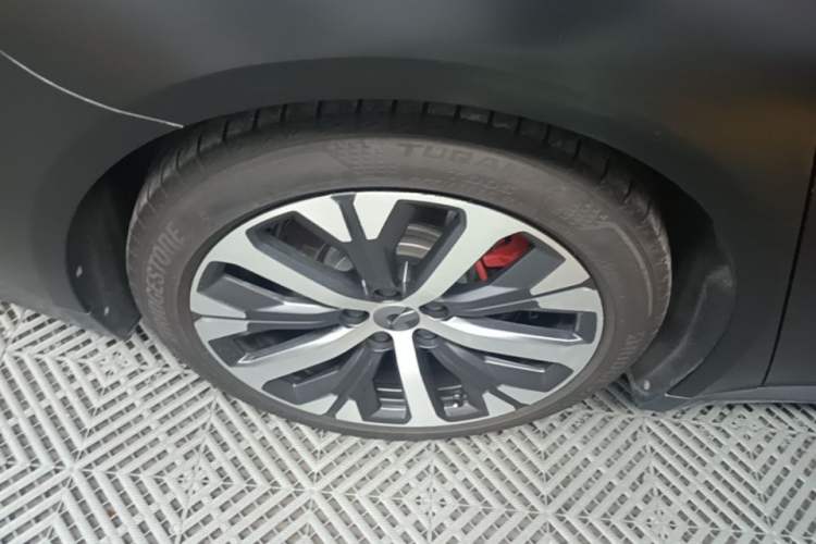 Used Nio ET7 2022 100kWh First Edition Right Rear Wheel Hub