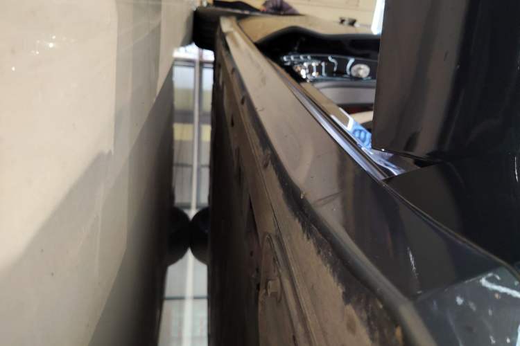 Used Nio ET7 2022 100kWh First Edition Right Side Sill