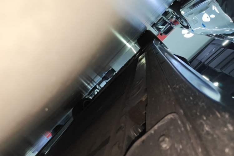 Used Nio ET7 2022 100kWh First Edition Right Side Sill