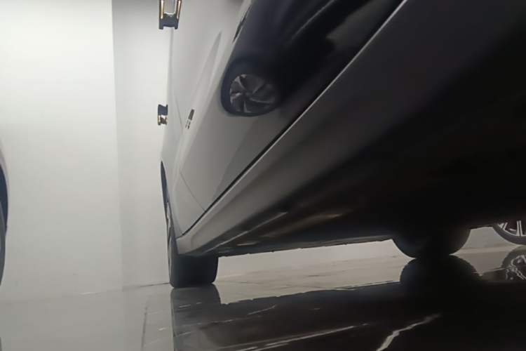 Used Nio ET7 2022 100kWh First Edition Right Side Sill