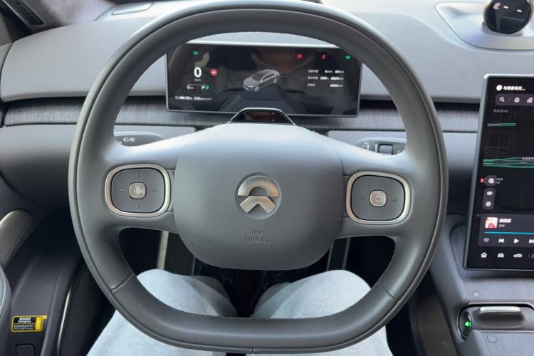 Used Nio ET7 2022 100kWh First Edition Steering Wheel