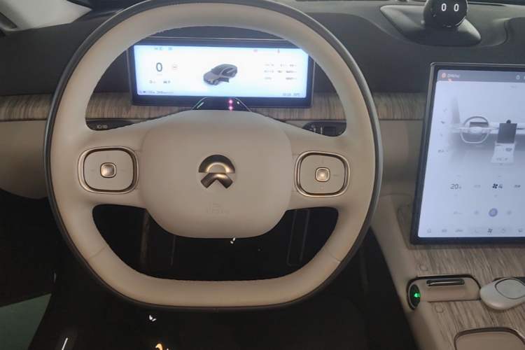 Used Nio ET7 2022 100kWh First Edition Steering Wheel