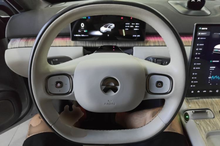 Used Nio ET7 2022 100kWh First Edition Steering Wheel