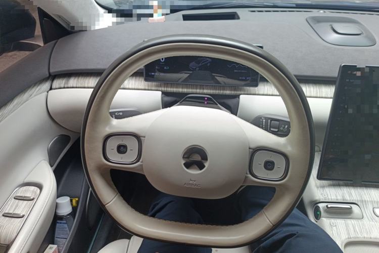 Used Nio ET7 2022 75 kWh Steering Wheel