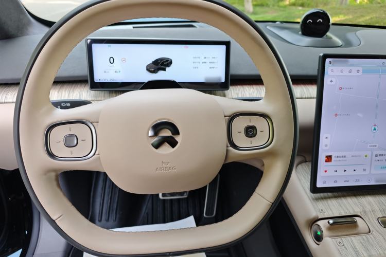 Used Nio ET7 2022 100kWh First Edition Steering Wheel