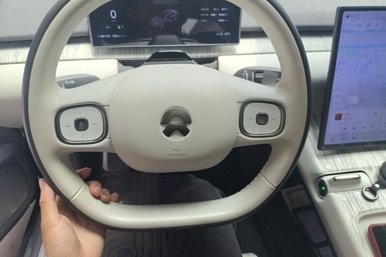 Used Nio ET7 2022 100kWh First Edition Steering Wheel