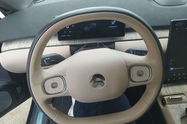 Used Nio ET7 2022 75 kWh Steering Wheel