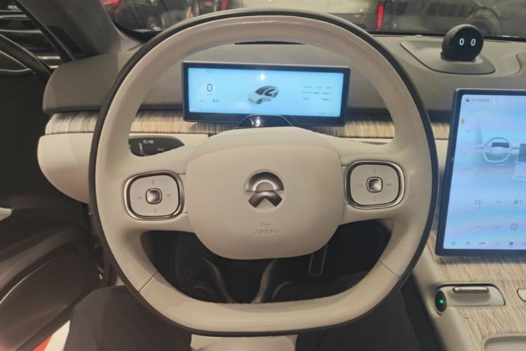 Used Nio ET7 2022 100kWh First Edition Steering Wheel