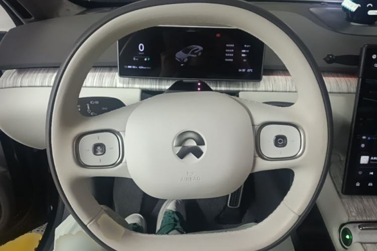 Used Nio ET7 2022 100kWh First Edition Steering Wheel