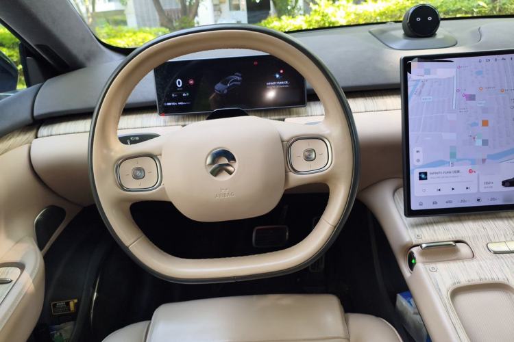 Used Nio ET7 2022 100kWh First Edition Steering Wheel